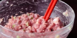 cách làm thịt băm rang sả 