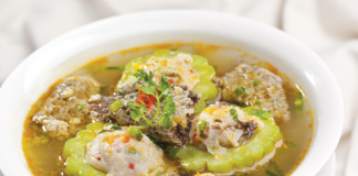 Nấu canh cua mướp đắng giải nhiệt - 1