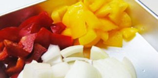 Cách làm bò lúc lắc sốt rượu vang đổi vị ngày Tết - 1