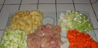 Súp gà nấu mì sợi xì xụp cuối năm  - 1