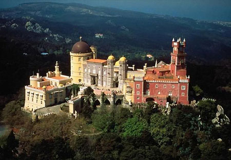 Những tòa lâu đài 'hút' khách nhất thế giới - 7