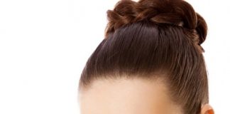 Cách rửa mặt để giảm mụn?