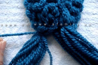 Hướng dẫn 4 bước đơn giản tự làm khăn len không cần đan5