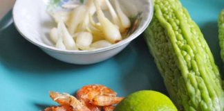 Cách-làm-gỏi-khổ-qua-thơm-ngon-thanh-mát-cho-bữa-tối-2