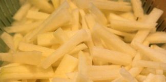 Hướng dẫn làm củ cải muối cực ngon để ăn dần - 1