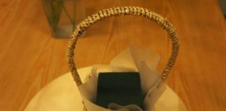 Trang trí nhà đón Tết theo hướng dẫn cách cắm hoa đẹp sau1