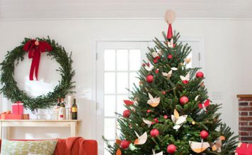 'Tô son điểm phấn' cây thông Noel rực rỡ - 1