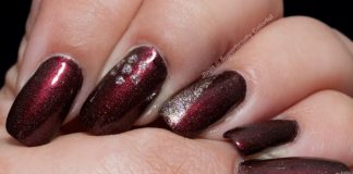 Cảm hứng nail nghệ thuật màu Burgundy cho Giáng Sinh - 1