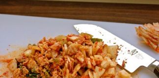 Cách chiên cơm ngon với kim chi cho bữa trưa ngon miệng - 1