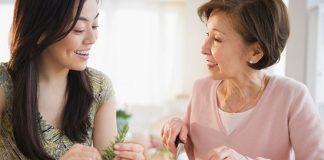 Cách lấy lòng mẹ chồng tương lai chuẩn không cần chỉnh