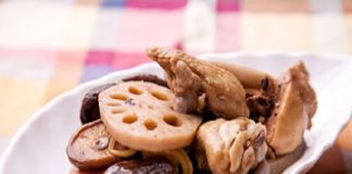 Hướng dẫn làm món gà kho củ sen - 1