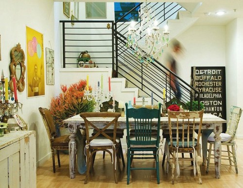 Phòng ăn ấn tượng nhờ nghệ thuật mix ghế - Archi