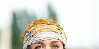 Xuống phố đầu tuần với 2 kiểu tóc xoăn sóng cực xinh - 1