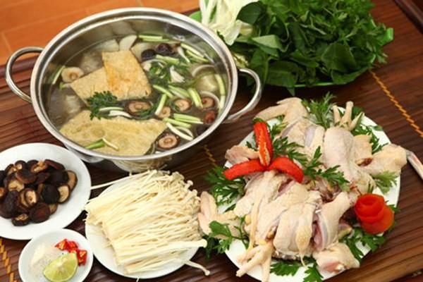 Cách nấu lẩu gà ngải cứu ngon