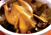 Làm sao để nấu gà hầm ngũ quả? - 1