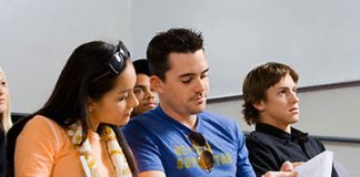 Kinh nghiệm viết bài luận xin học bổng du học Anh quốc - 1