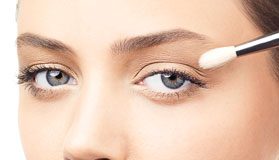 Hướng dẫn 4 bước trang điểm đơn giản cho gương mặt hoàn hảo? - 1