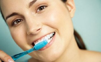 Cách làm trắng răng cấp tốc ngay tại nhà cực đơn giản1