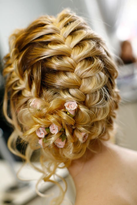 8 kiểu tóc cô dâu đẹp nhất năm 2012 - 5