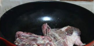 Vịt áp chảo sốt cam ăn mãi không chán 1