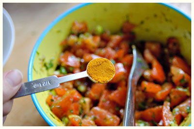Cách làm salad cà chua kiểu Ma rốc lạ miệng cho bữa trưa - 9