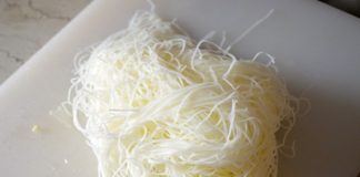 Bún xào Singapore bắt mắt lạ miệng 1