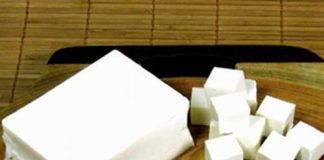 Cách phân biệt đậu phụ có thạch cao hay không  - 1