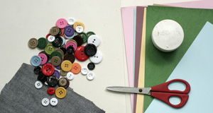 Làm thiệp Valentine bằng cúc áo cho một nửa yêu thương - 1