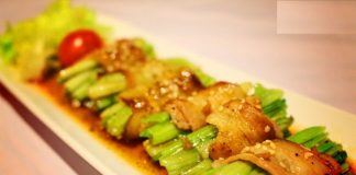 Thịt ba chỉ cuộn rau cần nướng ngon cơm ngày đầu tuần - 1