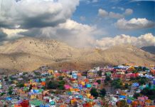 Những thành phố màu mè nhất trái đất Những thành phố màu mè nhất trái đất - 1