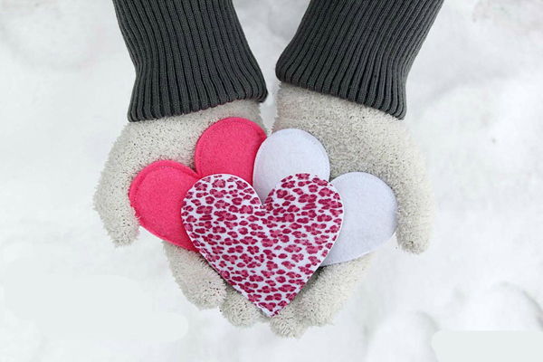 Cách làm trái tim nhỏ xinh ủ ấm bàn tay cho Valentine