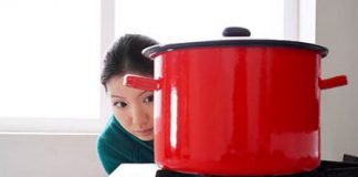 Hiện nay có nhiều gia đình sử dụng ga cho việc đun nấu. Tuy nhiên chỉ một chút sơ xuất có thể dẫn tới việc nổ ga..ảnh hưởng tới sức khỏe của cả gia đình