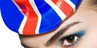 Làm sao để trang điểm không bị trôi mất phấn - 1