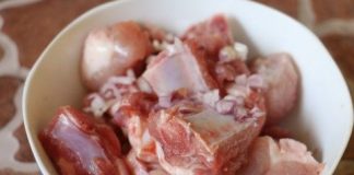 cách-làm-sườn-xào-chua-ngọt-kiểu-mới-ngon-cho-bữa-trưa-1