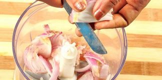 Tự làm dung dịch trị rụng tóc từ hành tây và mật ong - 1