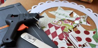 Tỉ mẩn làm vòng nguyệt quế từ những ngôi sao cho Noel - 1