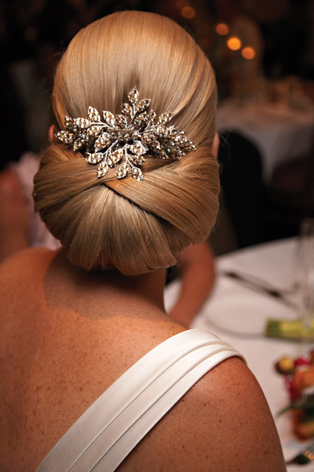 4 gợi ý kiểu tóc cô dâu cho đám cưới ngày xuân - 11