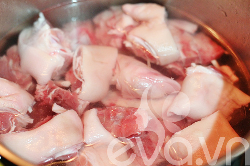 Cách nấu canh măng lưỡi lợn cho mâm cơm Tết thêm ngon - 6