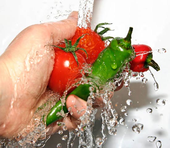 6 cách hiệu quả phòng ngộ độc thực phẩm mùa hè - 2