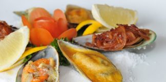 tu-lam-lau-chem-chep-tia-to-dai-ca-gia-dinh-1