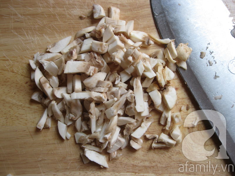 Cách làm món bánh đa xúc nấm đậu chống ngán - 3