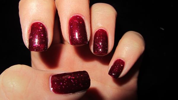 Cảm hứng nail nghệ thuật màu Burgundy cho Giáng Sinh - 11