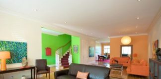 Cach-bo-tri-noi-that-cho-phong-khach-dai-va-hep-1