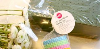 Lạ mắt kiểu cắm hoa hình bánh cupcake - 1