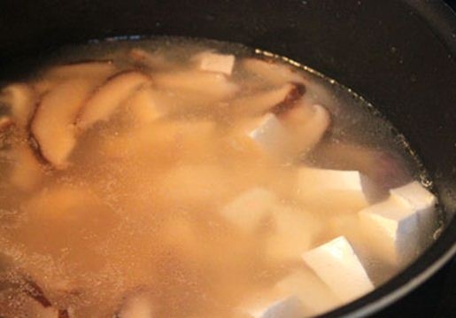 Cách nấu súp hạt sen bổ dưỡng - 7