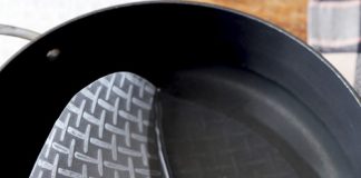 tom-xoai-cuon-banh-da-nem-1