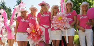 Tới thăm quốc gia mà đàn ông đúng là... 'của quý'