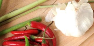 Thịt ba rọi chiên nước mắm đậm đà cho bữa cơm ngày rét - 1