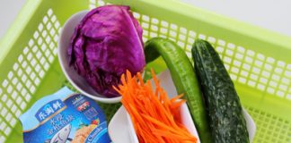 Hướng dẫn trộn nhanh salad cá ngừ cho bữa trưa đủ chất - 1