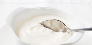 Chăm sóc tóc ép bằng sữa chua - 1